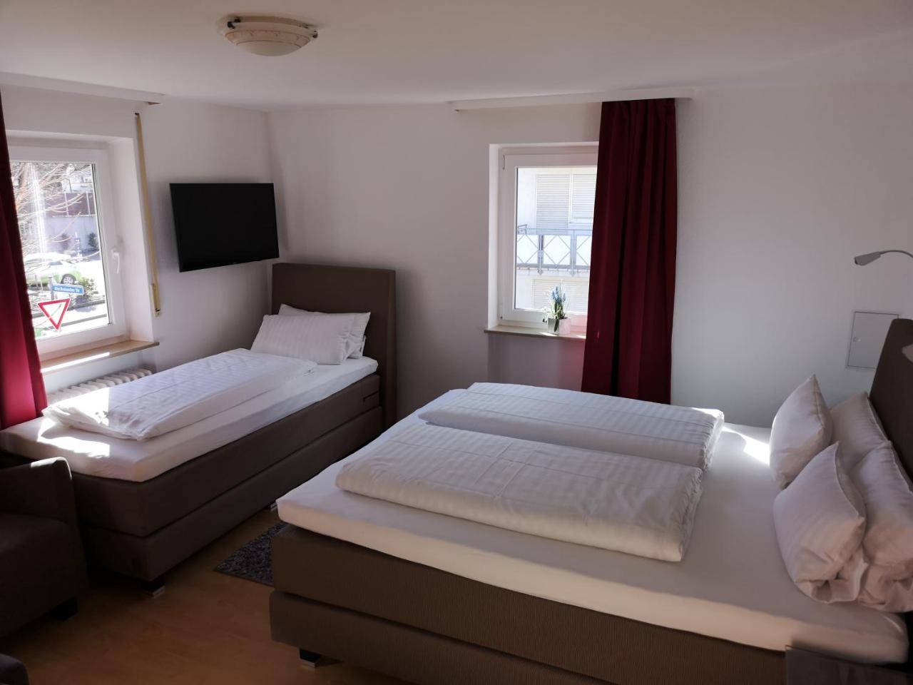 Tuniberg Restaurant Hotel Freiburg im Breisgau Szoba fotó