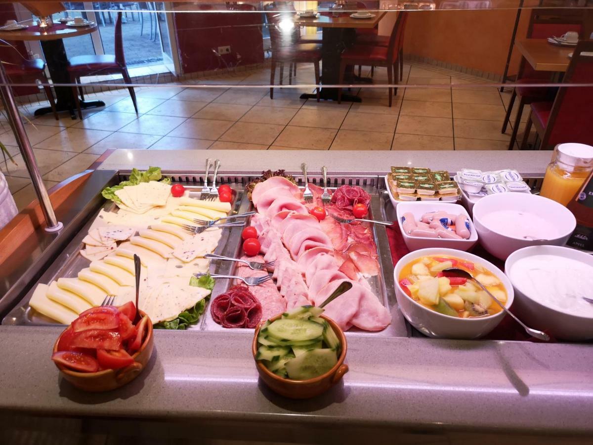Tuniberg Restaurant Hotel Freiburg im Breisgau Kültér fotó